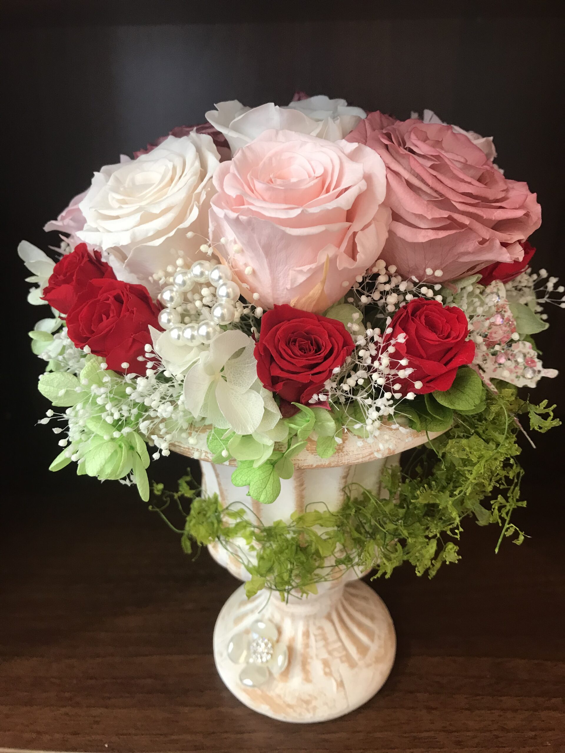 赤とピンクのプリザーブドフラワーブーケ